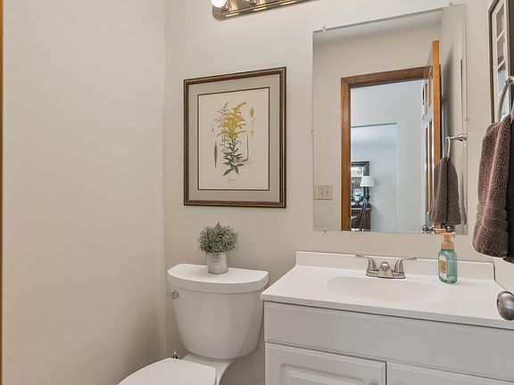 5th image of 2177 Treetop Ln