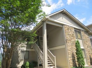 522 Davis Mountain Rd, Hendersonville, NC 28739