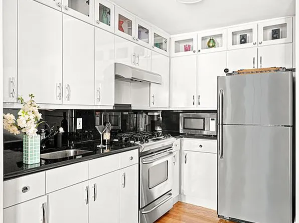 340 W 11th St APT 3EF, Manhattan, NY 10014