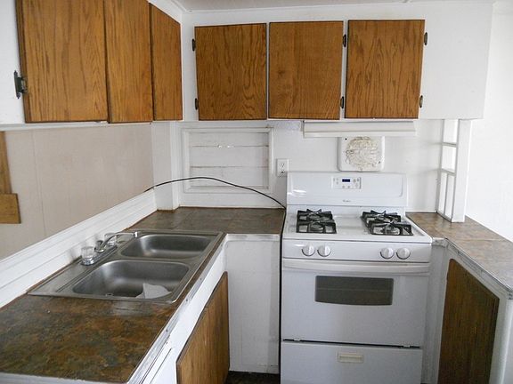 2nd image of 1862 Monterey Dr