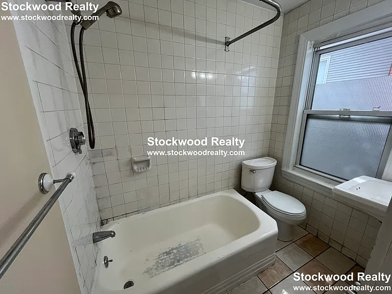 381 Dorchester St — Photo 7