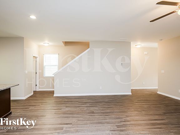 2nd image of 19 Ruthie Ln N