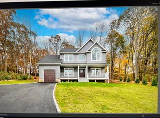 2097 N Wading River Rd, Wading River, NY 11792