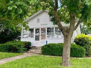 243 W Wolfe St, Sullivan, IN 47882