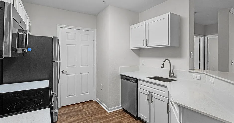 Stonecastle Apartment Homes — Photo 4