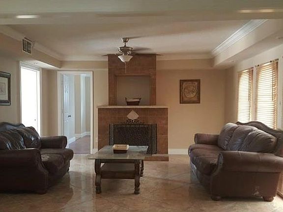 5th image of 751 Woodvalley Way