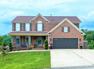 143 Valley View Dr, Belle Vernon, PA 15012