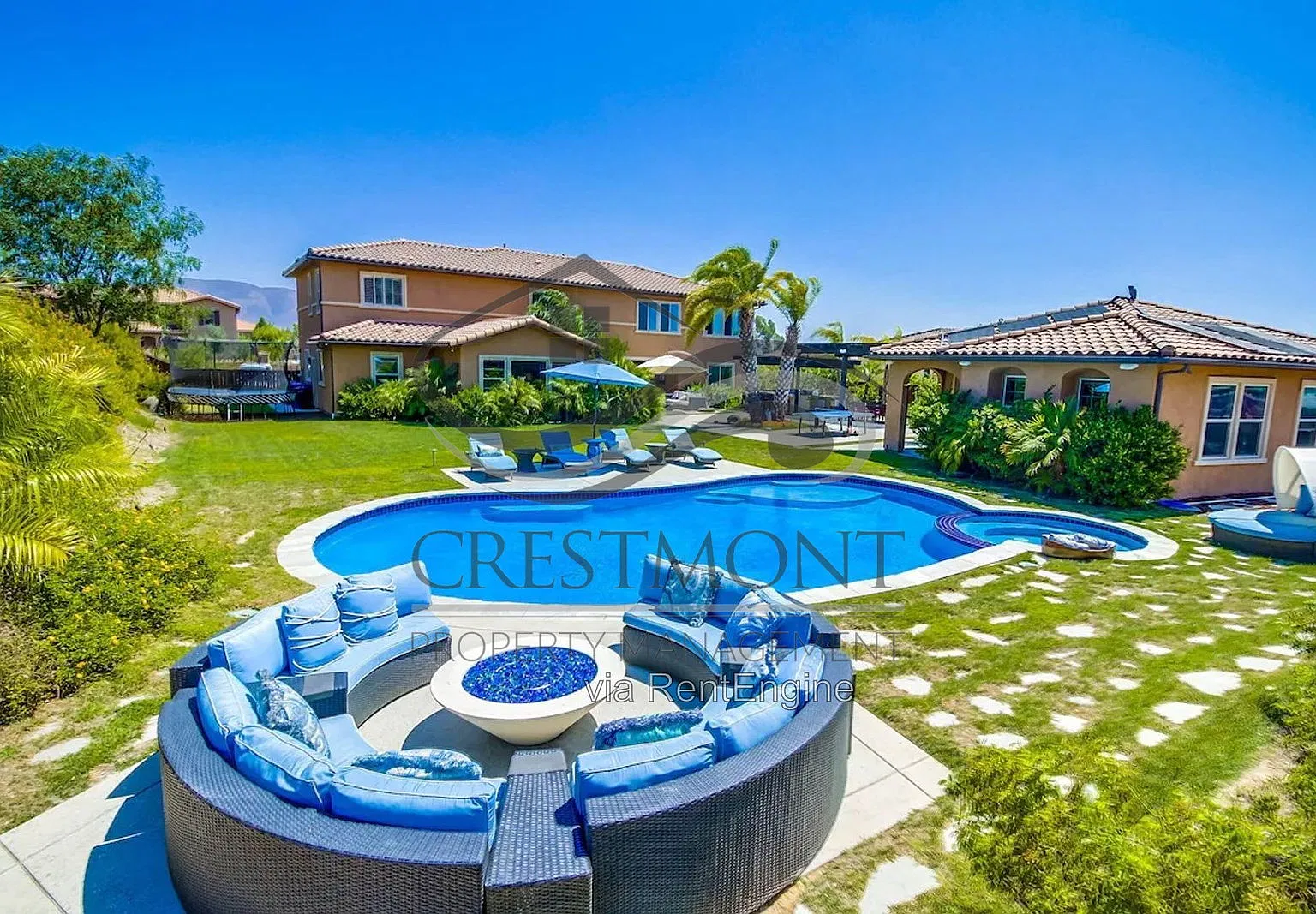 5 bed, 5.5 bath, 6500 sqft, $13,000 — Photo 2