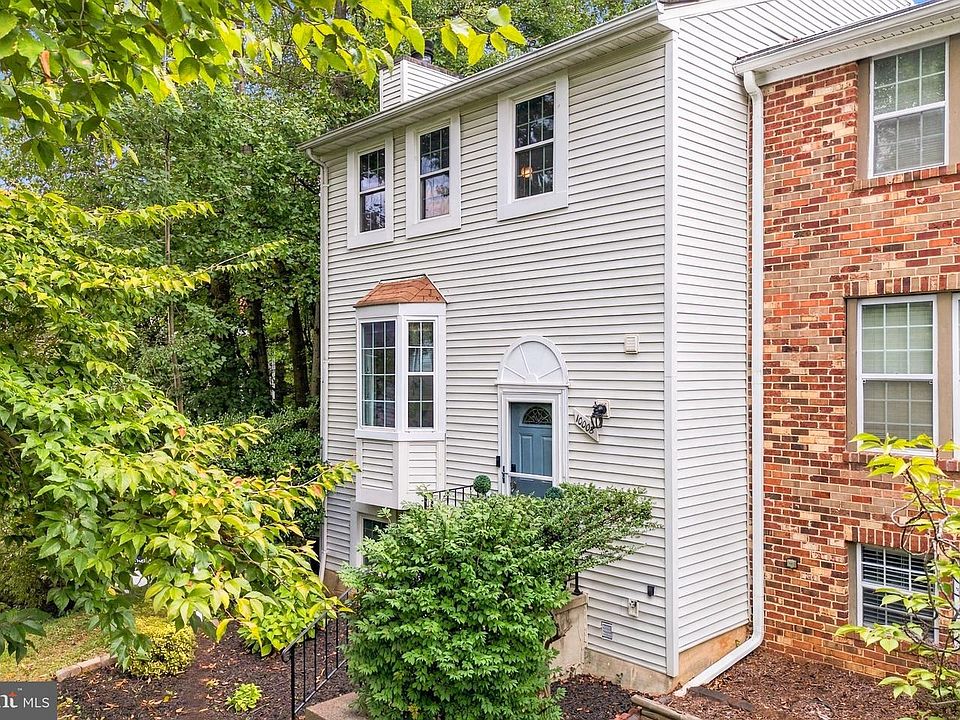 1st image of 10008 Chestnut Wood Ln