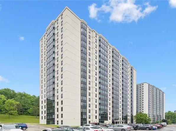 35 Green Valley Dr #1603, Kitchener, ON N2P 2A5