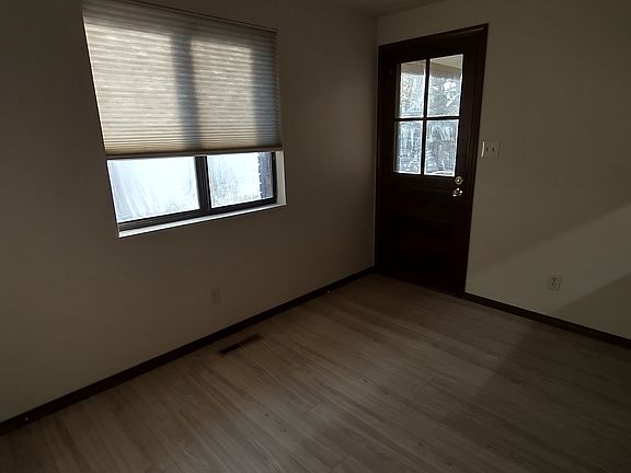3rd image of 19 Mumford Pl