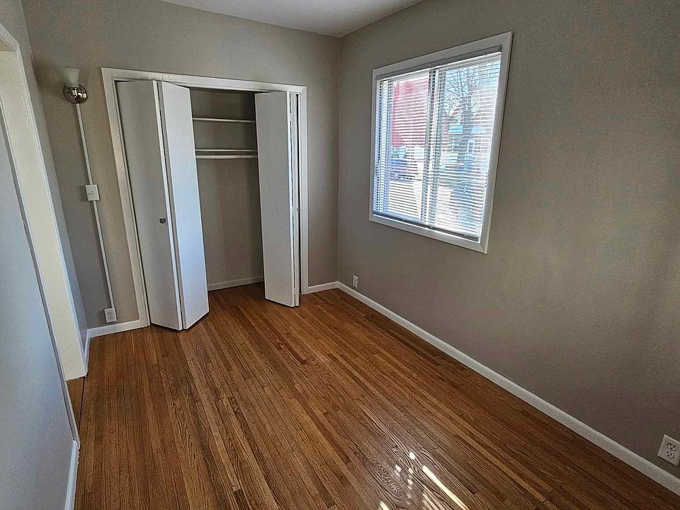 1st image of 1563 Charles Ave APT 1