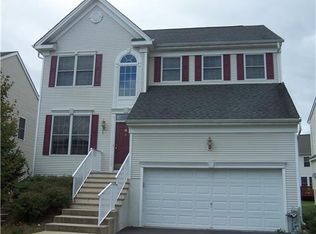 36 Palisades Rd, Old Bridge, NJ 08857