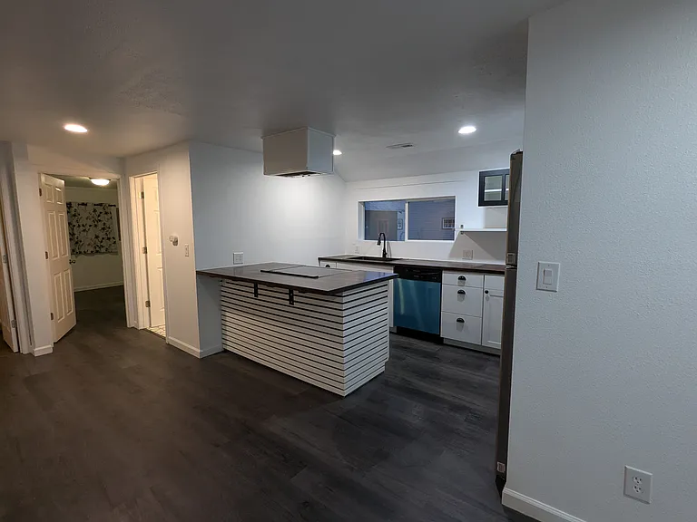 1210 Madison St — Photo 20