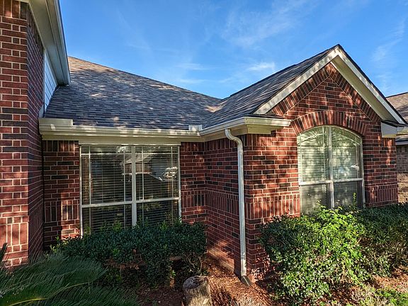 2nd image of 5203 Laura Lee Ln