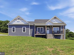 34 Hershel Ln, Hedgesville, WV 25427