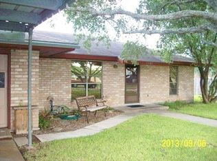 1105 N Ivy Ave, Bishop, TX 78343