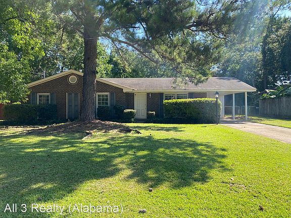 3rd image of 306 Oakwild Dr