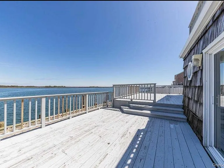 215 Scott Dr — Photo 17