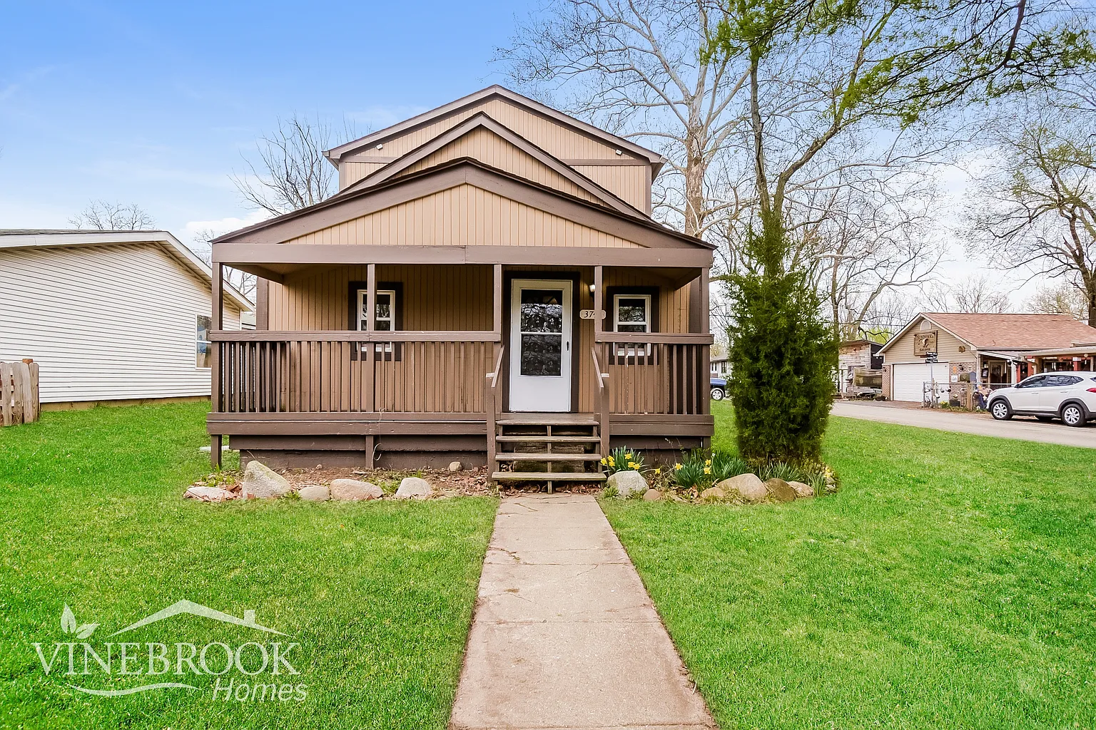 3743 S Randolph St photo 1