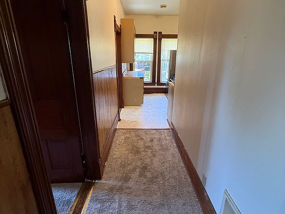 4th image of 533 W Cherry St #3