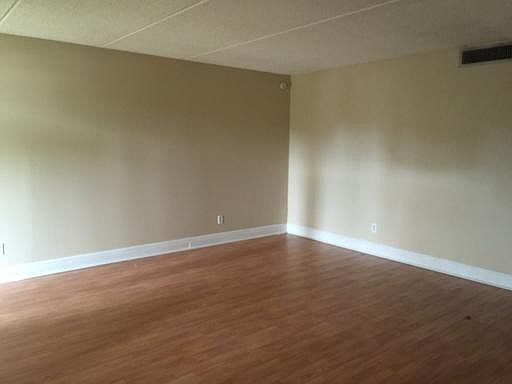 1st image of 107 Meadows Cir