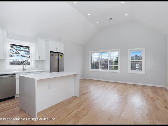 4th image of 115 Nelson Ave Floor 2