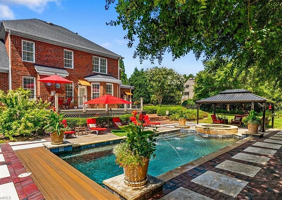 1st image of 8404 Oakchester Ct