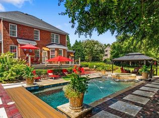 8404 Oakchester Ct, Oak Ridge, NC 27310