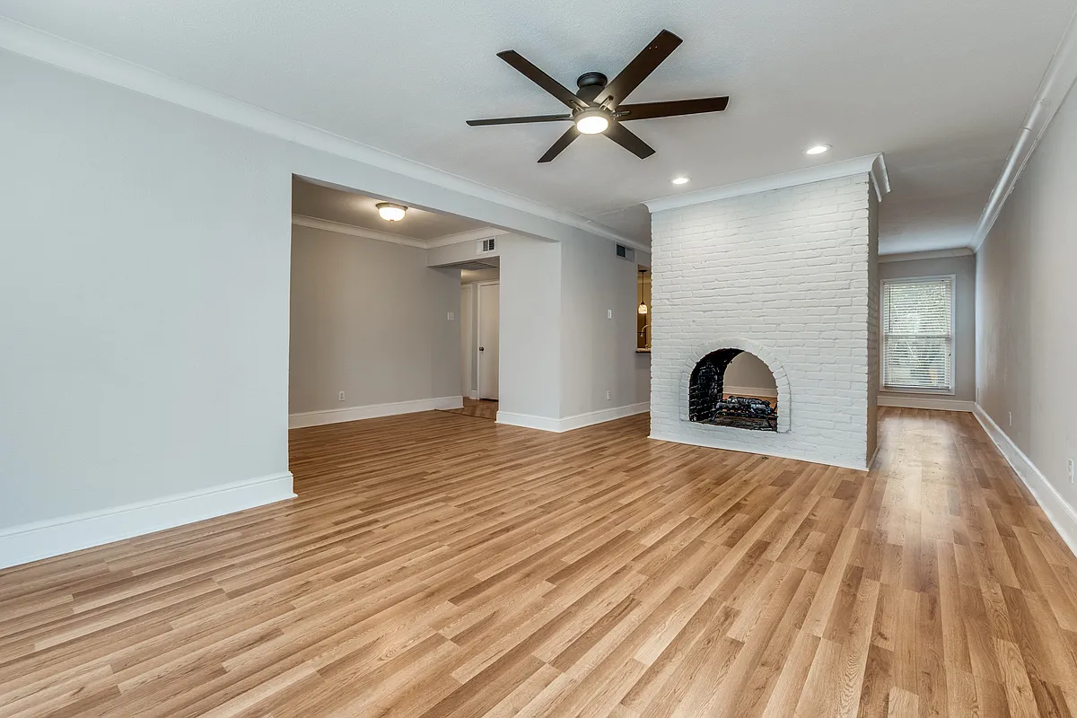 Building Photo - 5925 E University Blvd #232