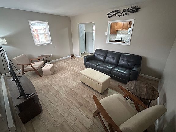5th image of 224 Rogers Ave APT A