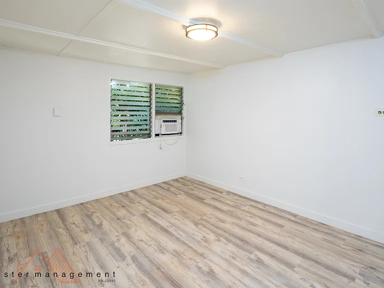 1322 Olino St #C — Photo 8