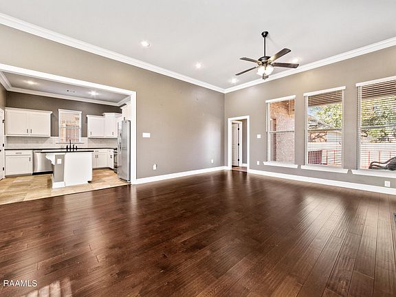3rd image of 111 Piper Crest Ln