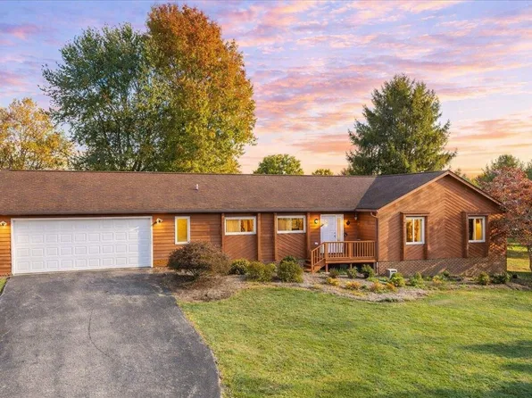 408 Seminole Dr, Blacksburg, VA 24060