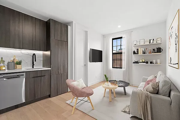 Rented by Oxford Property Group | media 3