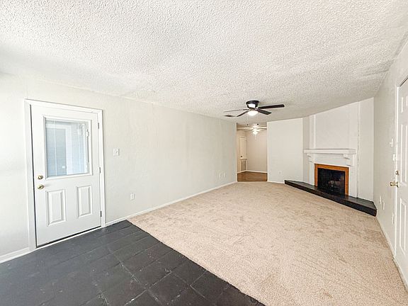 4th image of 9696 Walnut St #702