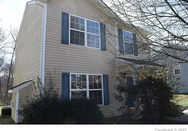 1405 Clooney Ln — Photo 1