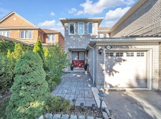 3163 Pearwood Pl, Mississauga, ON L5B 4H1