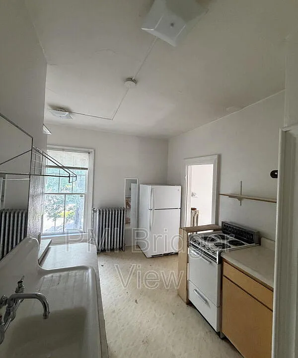 210 S Black Ave #2
