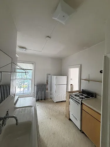 210 S Black Ave #2 Photo 1
