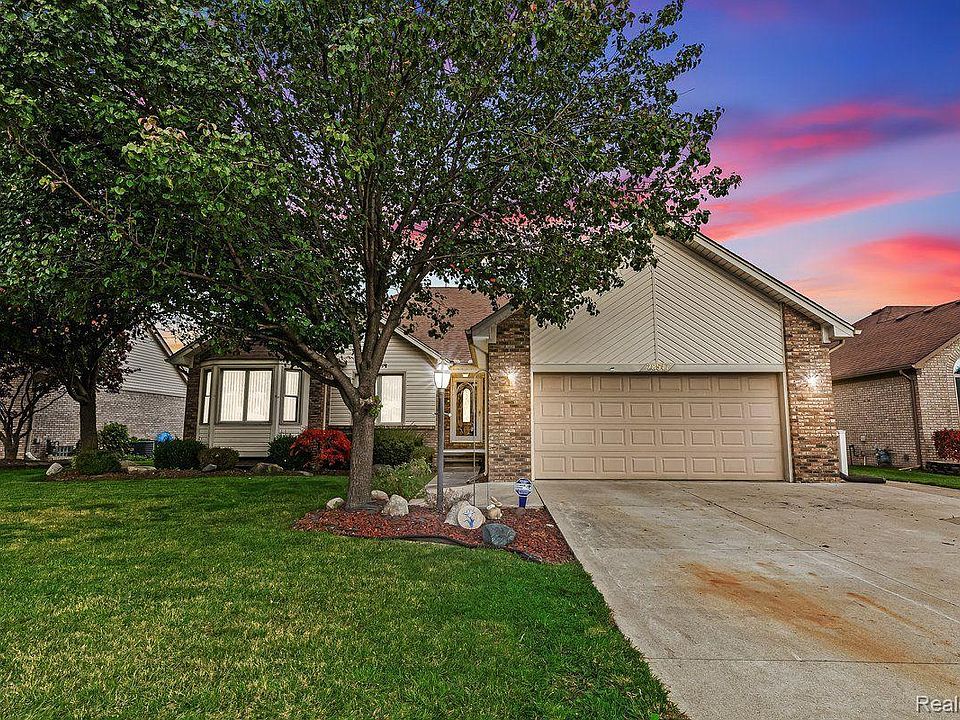 1st image of 28547 Tiffin Dr