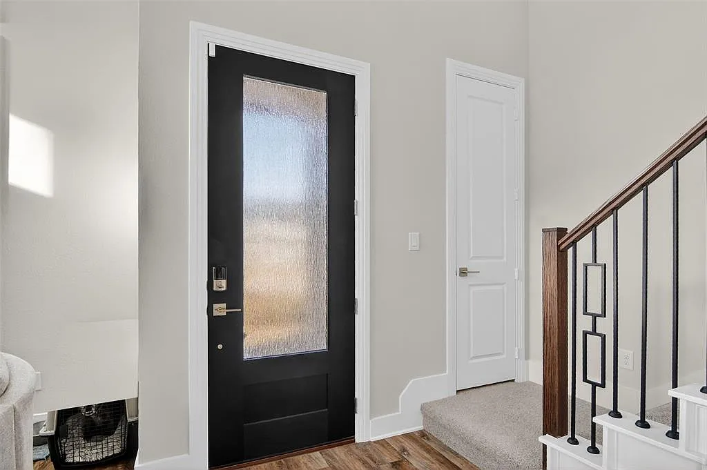 4 bed, 2304 sqft, $3,500 — Photo 1