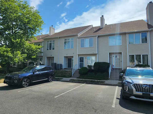 3203 Hemmingway Dr, North Wales, PA 19454