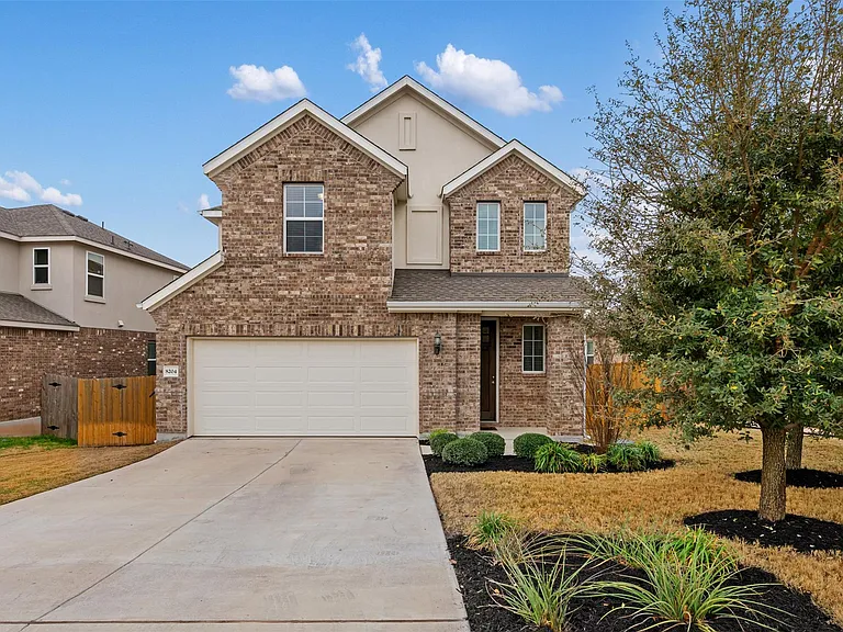 8204A Prairie Rye Dr — Photo 2