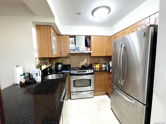 4th image of 14022 Beech Ave APT 7C