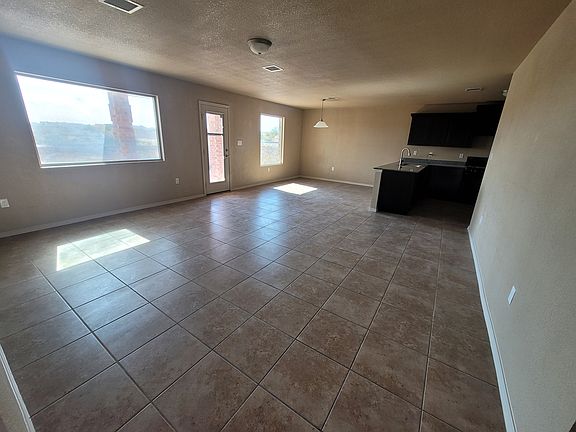 4th image of 312 Via Cumbre Linda Cir