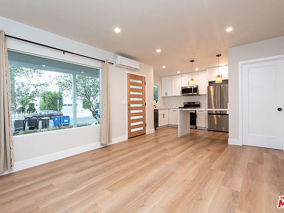 3rd image of 11487 Cumpston St