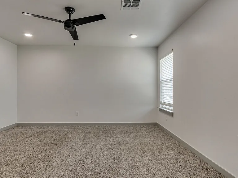 7907 NW 135th Ter — Photo 33