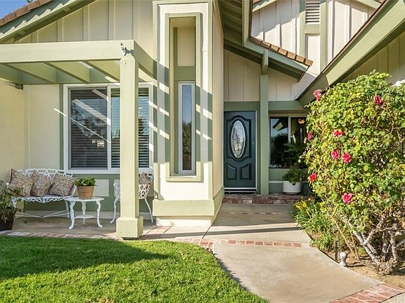 2nd image of 27770 Laurel Creek Cir