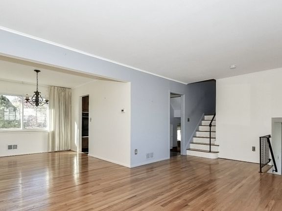 2nd image of 2462 Woodside Rd